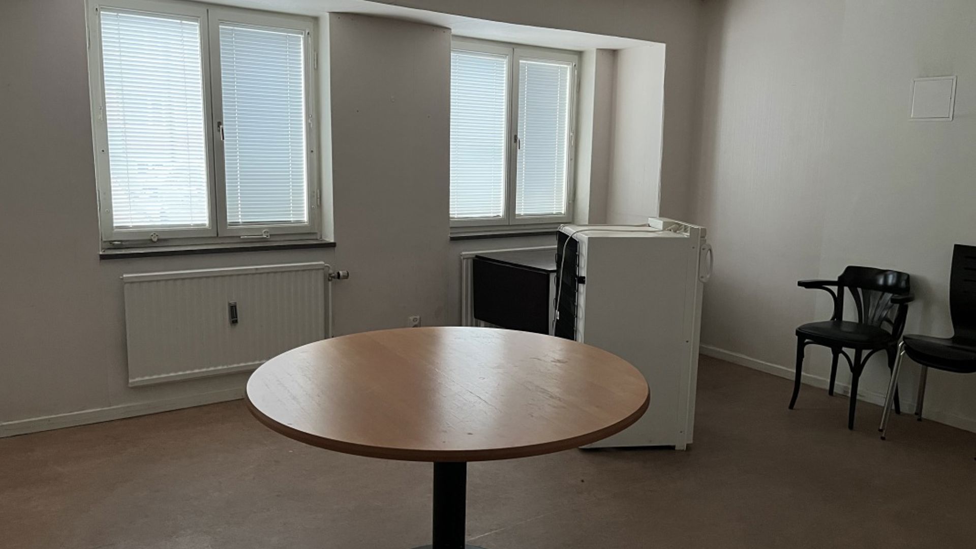 Vikingavägen 28, Haninge - Yteffektiv lokal på markplan i bästa läge – Perfekt för mindre verksamheter