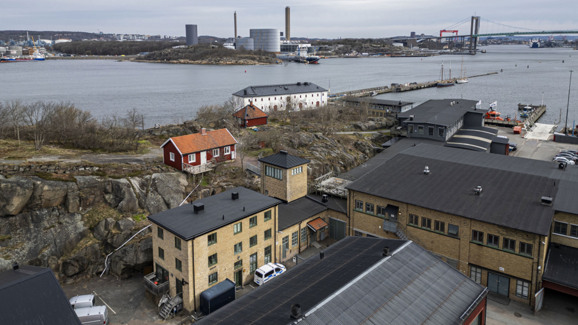 Sven Källfelts Gata 44, Nya Varvet - Ljus och nyrenoverad lokal på Nya Varvet precis intill älven
