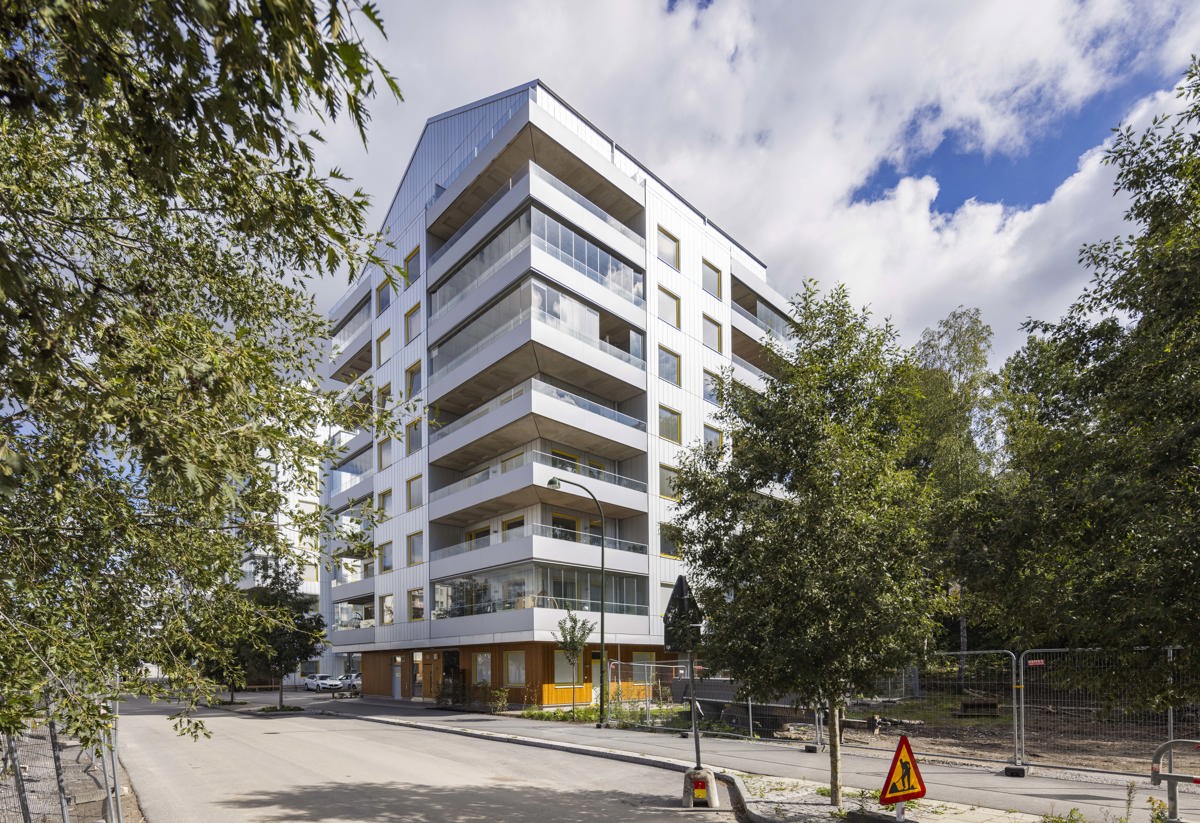 Fasadbild på Nadir i Vega, från gatan.