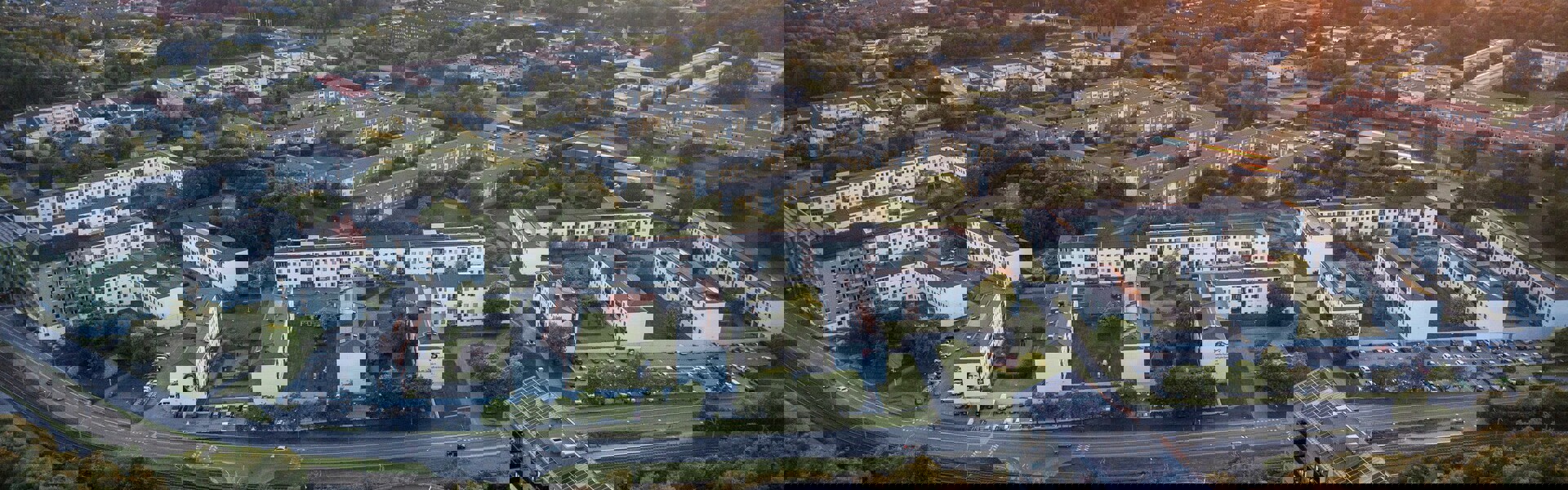 Översiktsbild på Tynnered med bostadshus, gröna gårdar 