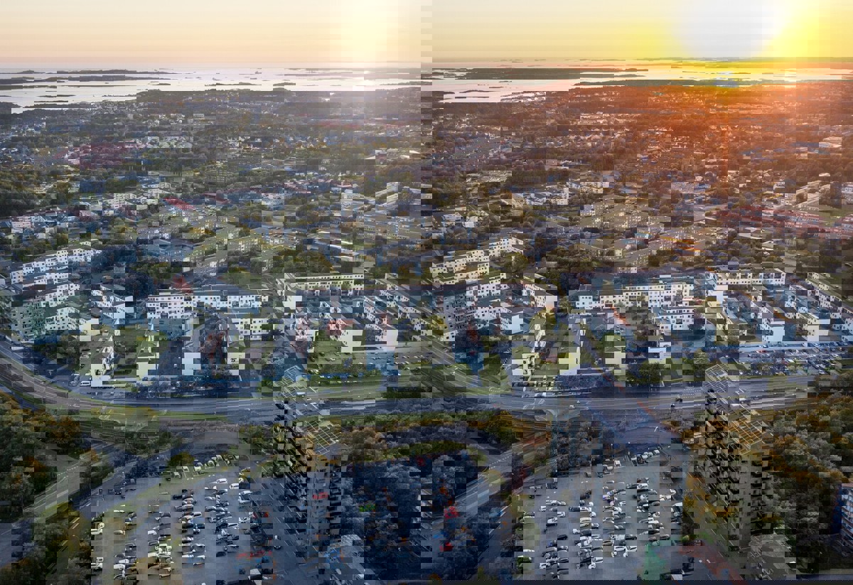 Översiktsbild på Tynnered med bostadshus, gröna gårdar 