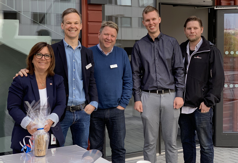 Elisabeth, Per, Jonas, Kasper och Marcus fanns på plats för att hälsa alla nya hyresgäster välkomna.