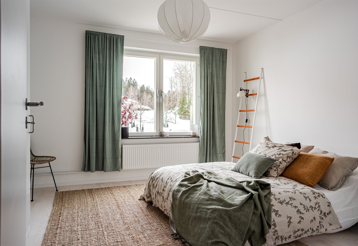 Visningslägenhet i Atlantis med fokus på sovrummet