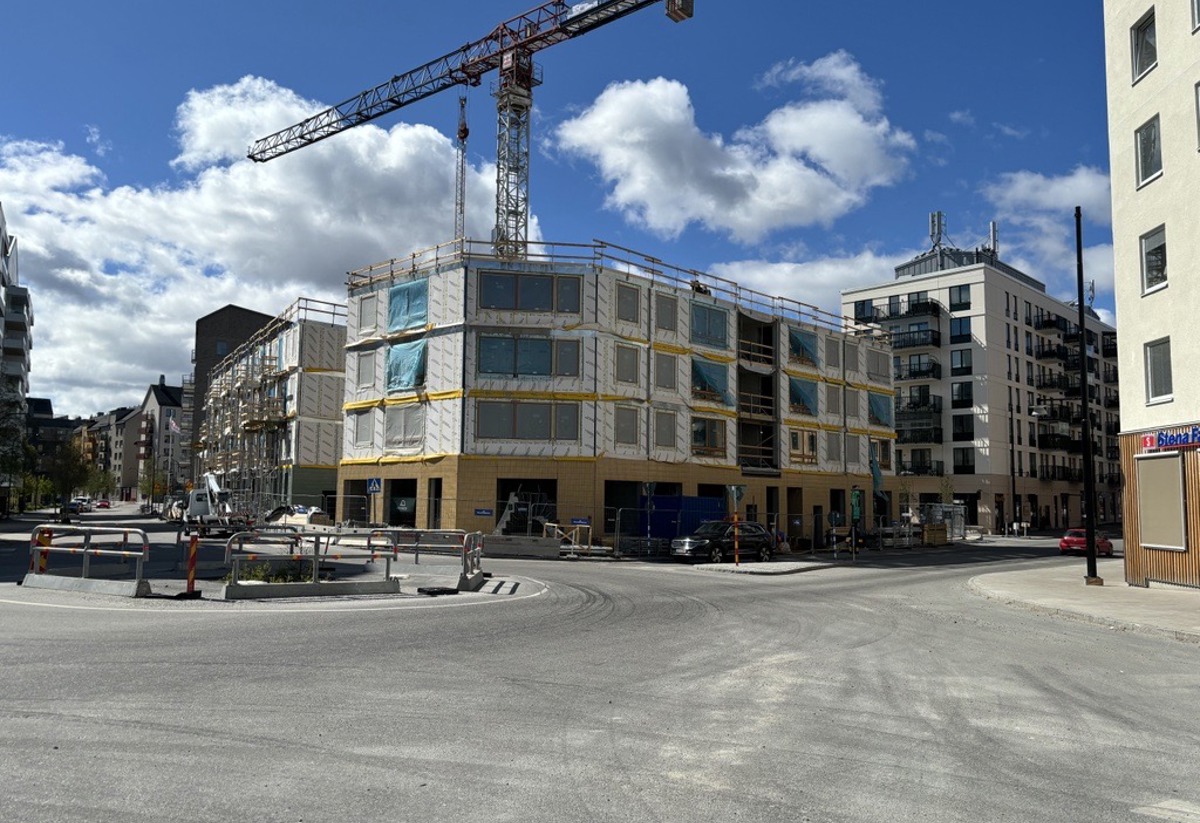 Byggnation av flerfamiljshuset Stella i Vega.